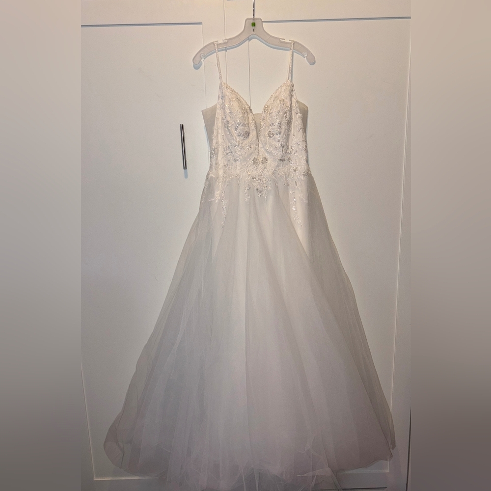 Strapless Beaded Tulle Ball Gown Wedding Dress - white